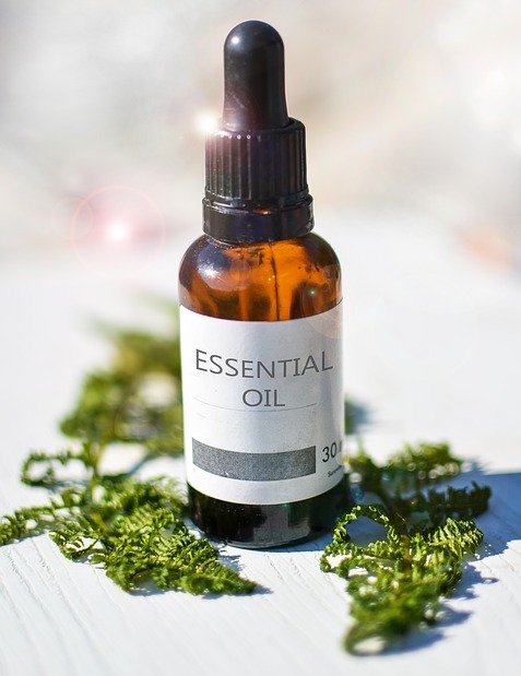essential-oils-2385087_960_720_1.jpg